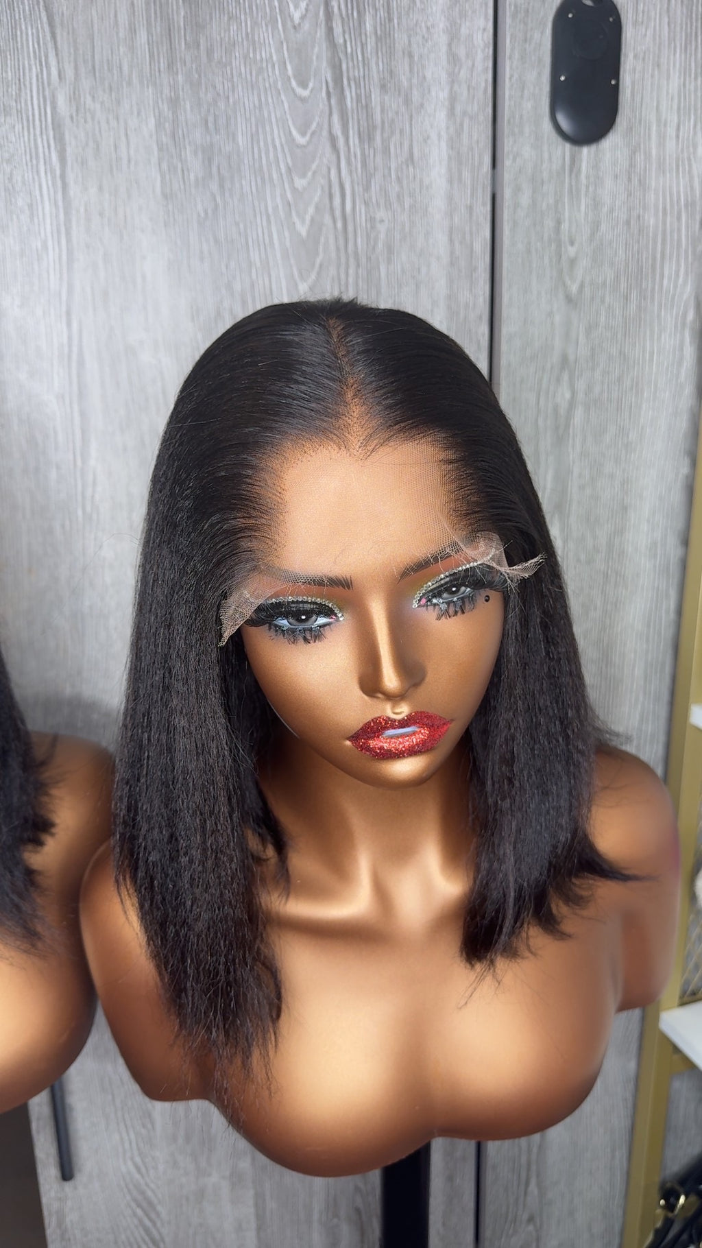 Kinky/yaki straight wig